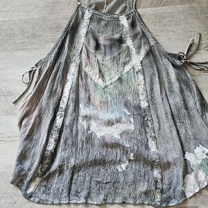 Gimmicks by BKE Silver and Gray Women's Blouse